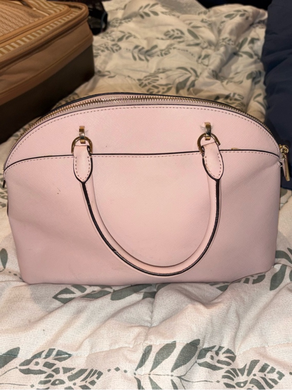 Michael Kors Emmy Lg Dome
Satchel Pink - Picture 6 of 6